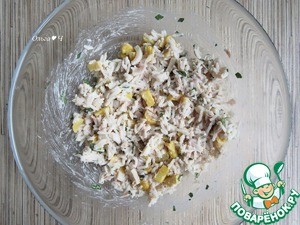 Рисовый салат "Тунец и кальмары"