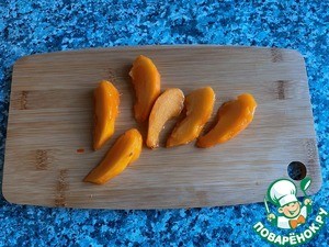 Салат с хурмой и авокадо