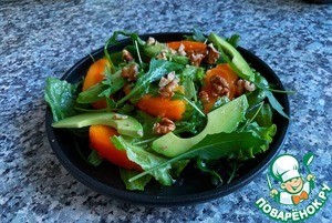 Салат с хурмой и авокадо