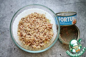 Салат с тунцом, киноа и креветками Салат с тунцом, киноа и креветками