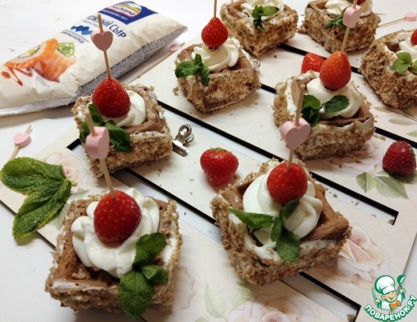 Шоколадные мини-вафли с кремом-чиз Шоколадные мини-вафли с кремом-чиз