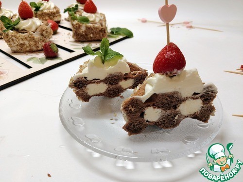 Шоколадные мини-вафли с кремом-чиз Шоколадные мини-вафли с кремом-чиз