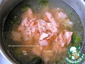 Суп с лососем и брюссельской капустой Суп с лососем и брюссельской капустой