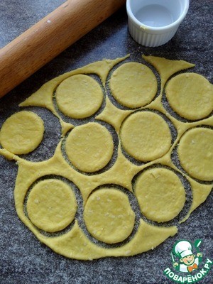 Сырное печенье с начинкой из тунца