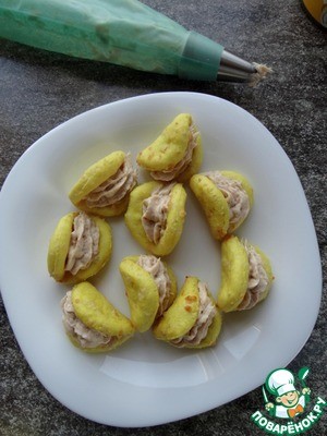 Сырное печенье с начинкой из тунца