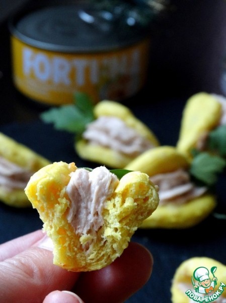 Сырное печенье с начинкой из тунца