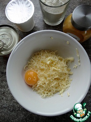 Сырное печенье с начинкой из тунца