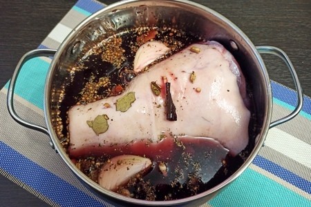 Вишнёвая рулька в острой глазури Вишнёвая рулька в острой глазури