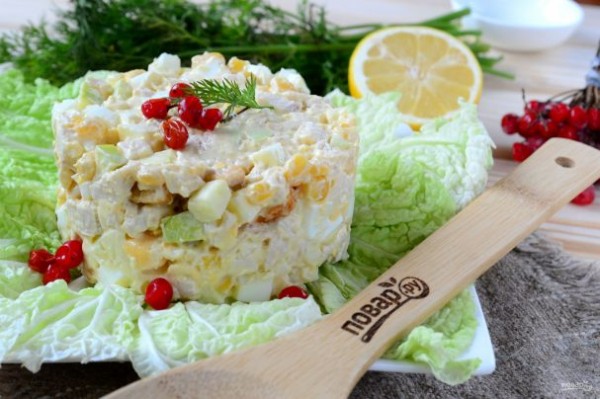 Салат из кукурузы и куриной грудки Салат из кукурузы и куриной грудки