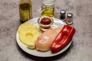 Курица по-пекински с ананасами Курица по-пекински с ананасами