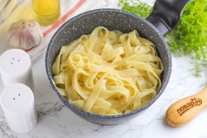 Сырно-сливочная паста с морепродуктами Сырно-сливочная паста с морепродуктами