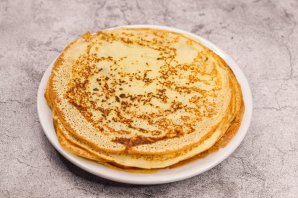 Блины с вишней в сметанном креме Блины с вишней в сметанном креме