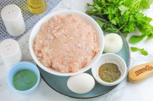 Люля-кебаб из куриного фарша в духовке