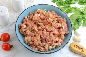 Домашняя варено-копченая колбаса Домашняя варено-копченая колбаса