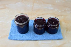 Конфитюр из черной смородины Конфитюр из черной смородины