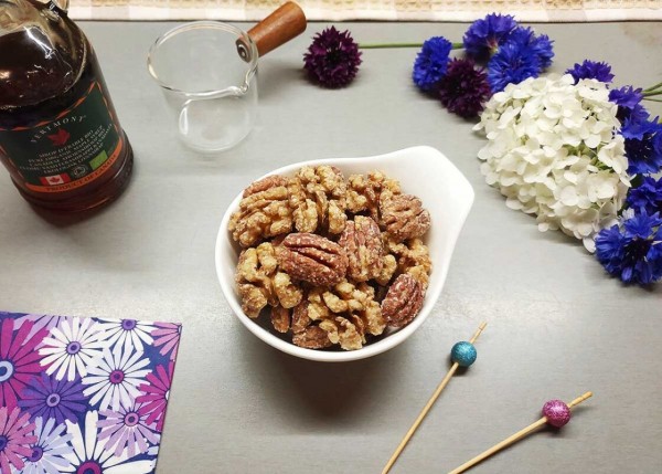 Орехи в кленовом сиропе