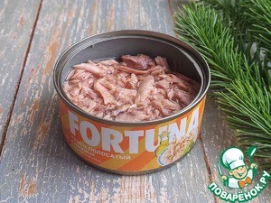 Пирог со шпинатом и тунцом "Снежинка" Пирог со шпинатом и тунцом "Снежинка"