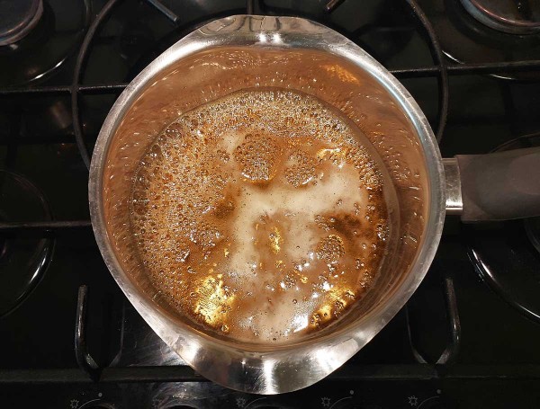 Орехи в кленовом сиропе