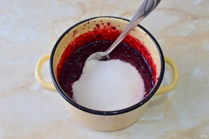 Конфитюр из черной смородины Конфитюр из черной смородины