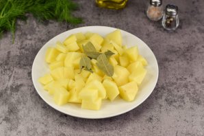 Суп "Затируха" с курицей на яйцах