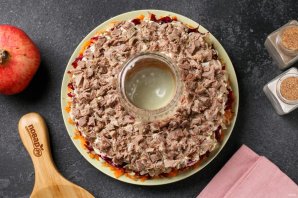 Салат "Гранатовый браслет" с говядиной Салат "Гранатовый браслет" с говядиной