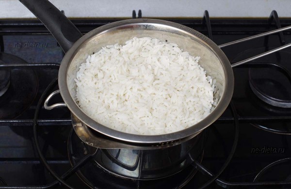 Рис с яйцом и соевым соусом