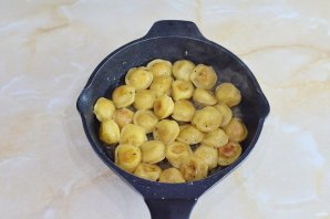 Пельмени жареные на растительном масле Пельмени жареные на растительном масле