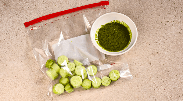 Курица с ананасом и огурцом на шпажках, пошаговый рецепт с фото Курица с ананасом и огурцом на шпажках, пошаговый рецепт с фото