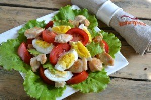 Салат Цезарь с курицей и сухариками Салат Цезарь с курицей и сухариками