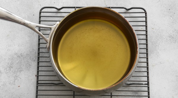 Тирокрокетес, горячие сырные шарики по-гречески, пошаговый рецепт с фото на 1042 ккал