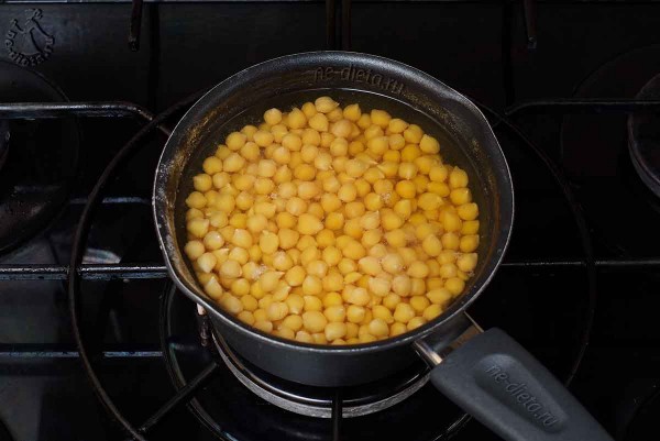 Суп с курицей и нутом Суп с курицей и нутом