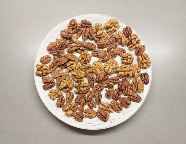 Орехи в кленовом сиропе