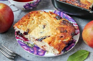 Творожная запеканка с черносливом и яблоками Творожная запеканка с черносливом и яблоками