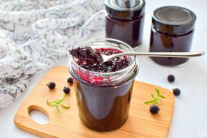 Конфитюр из черной смородины Конфитюр из черной смородины