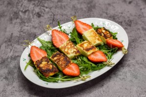 Сыр с клубникой Сыр с клубникой