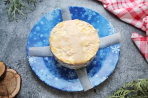 Салат со свеклой, курицей и солеными огурцами Салат со свеклой, курицей и солеными огурцами