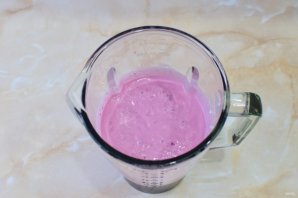 Смузи с творогом и малиной Смузи с творогом и малиной