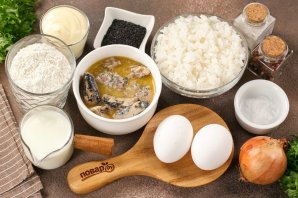 Пирог с сайрой и рисом Пирог с сайрой и рисом