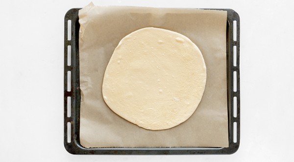 Хачапури лодочка по-аджарски с яйцом, пошаговый рецепт с фото на 1858 ккал Хачапури лодочка по-аджарски с яйцом, пошаговый рецепт с фото на 1858 ккал