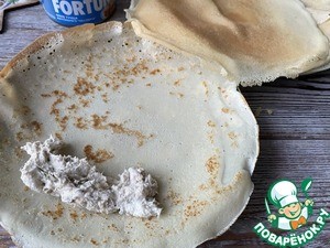 Тонкие блинчики с риетом из тунца Тонкие блинчики с риетом из тунца