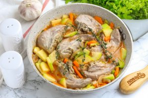 Язычки ягненка в овощном соусе Язычки ягненка в овощном соусе