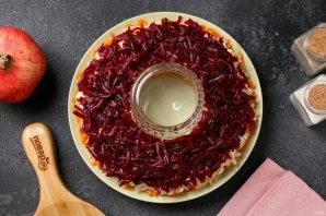 Салат "Гранатовый браслет" с говядиной Салат "Гранатовый браслет" с говядиной