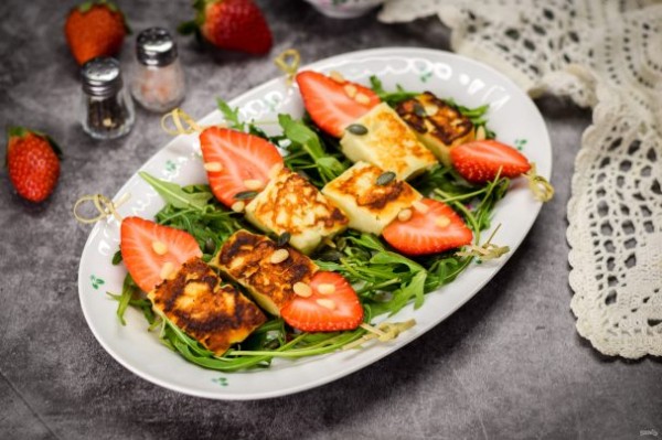 Сыр с клубникой Сыр с клубникой