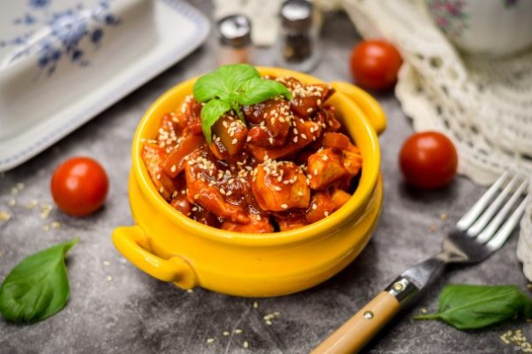 Курица по-пекински с ананасами Курица по-пекински с ананасами