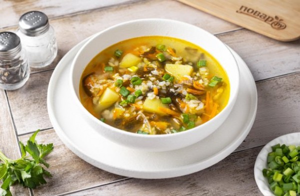 Овощной суп с рисом и морской капустой Овощной суп с рисом и морской капустой