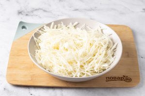 Хрустящая квашеная капуста на зиму в банках для длительного хранения Хрустящая квашеная капуста на зиму в банках для длительного хранения