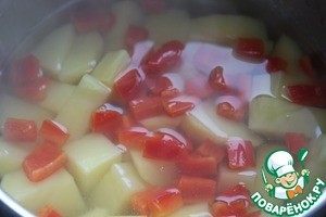 Деревенский испанский салат с тунцом Деревенский испанский салат с тунцом