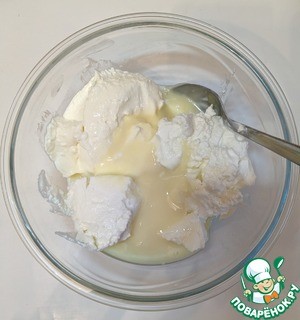 Десерт с творогом, маскарпоне и малиновым соусом Десерт с творогом, маскарпоне и малиновым соусом