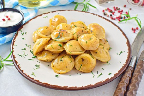 Пельмени жареные на растительном масле Пельмени жареные на растительном масле