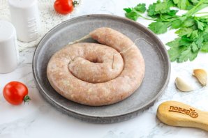 Домашняя варено-копченая колбаса Домашняя варено-копченая колбаса